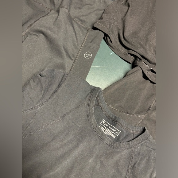 Black Workout Bundle (tops and leggings) - Picture 2 of 4